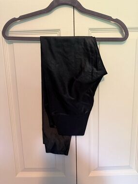 Erin Oprea Basics Leggings